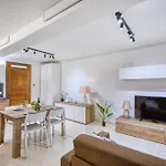 New - Stylish 1-bedroom Maisonette Near Marina By Sf Homes Apartament