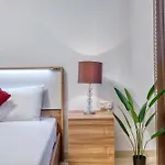 New - Stylish 1-bedroom Maisonette Near Marina By Sf Homes Apartment *