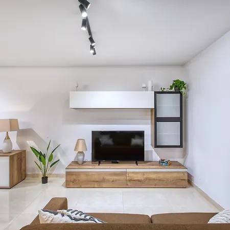 New - Stylish 1-bedroom Maisonette Near Marina By Sf Homes Apartment Ta Xbiex
