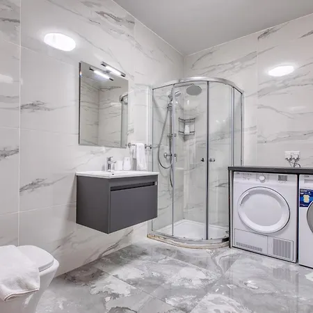 New - Stylish 1-bedroom Maisonette Near Marina By Sf Homes