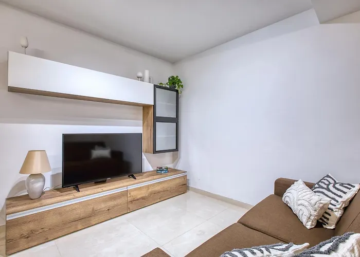 Apartment New - Stylish 1-bedroom Maisonette Near Marina By Sf Homes Ta Xbiex