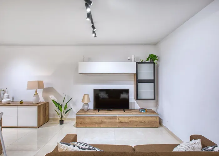 New - Stylish 1-bedroom Maisonette Near Marina By Sf Homes Apartment Ta Xbiex