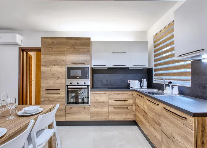 New - Stylish 1-bedroom Maisonette Near Marina By Sf Homes Apartment Ta Xbiex